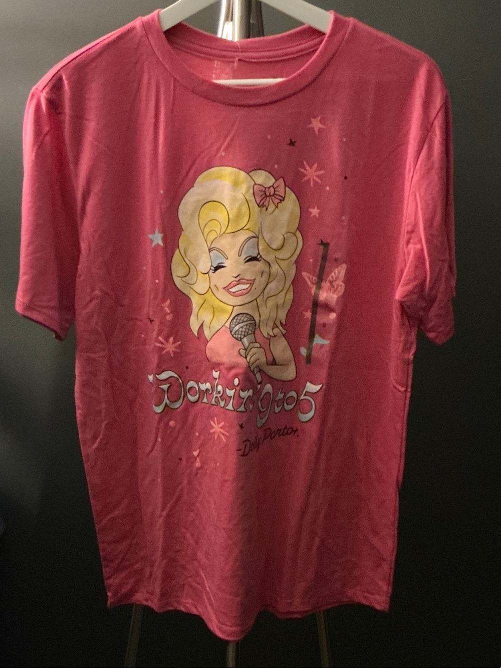 Girls' Pink Graphic Short Sleeve Tee with Singing Cartoon Print